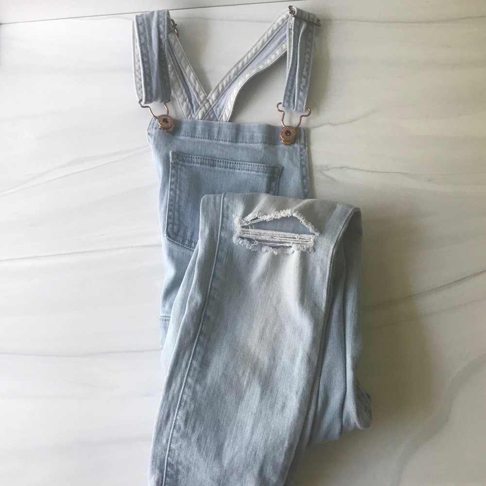 SOLD!!!Forever 21 Girls Light Washed Distressed Overalls